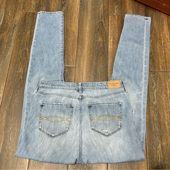 Abercrombie & Fitch Distressed Skinny High Waisted Jeans Size 28/6 - Picture 9 of 15